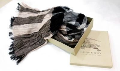 BURBERRY Scarf-99